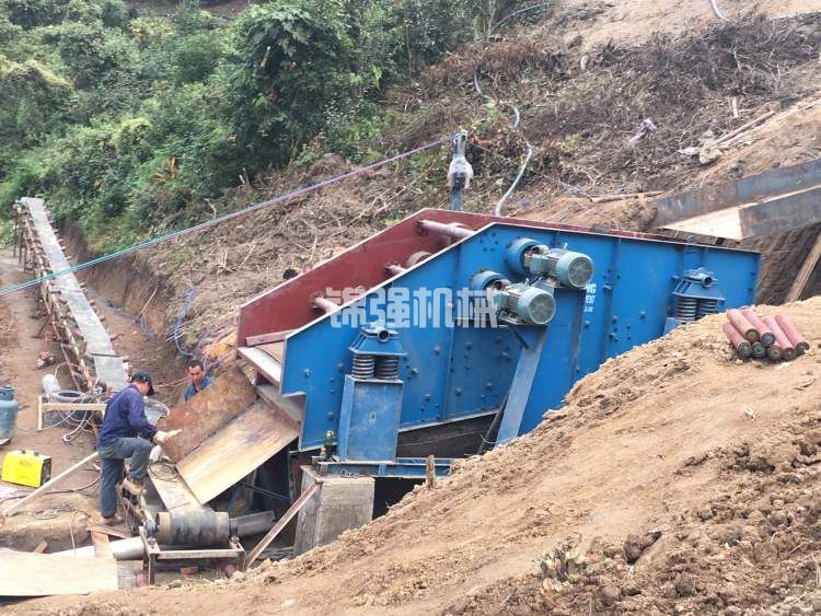 破碎篩分生產(chǎn)線(xiàn)